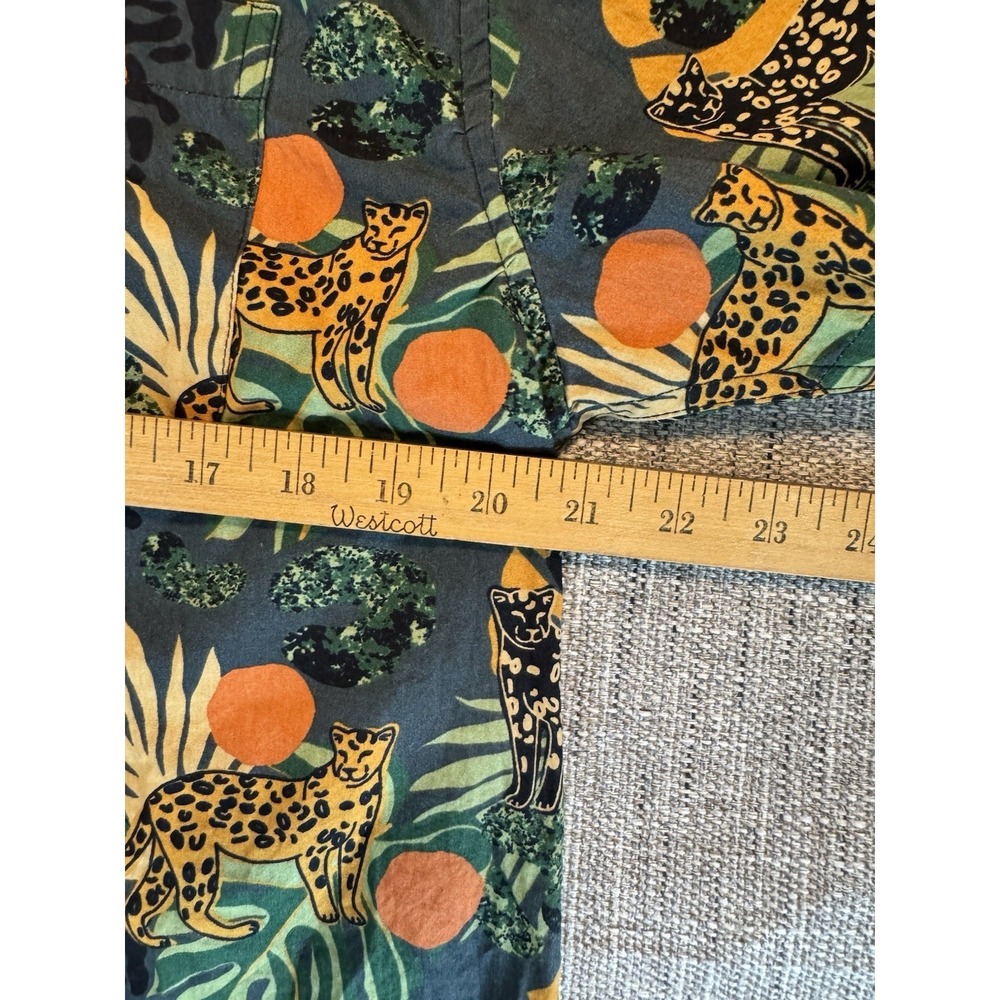Super Massive Short Sleeve Button Up Tiger Leopard Cheetah Jungle Tropical Sz‎ L - Picture 4 of 15